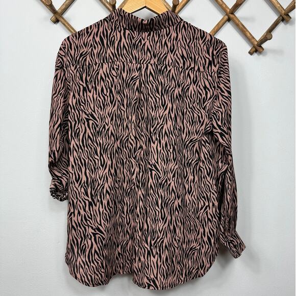Pleione Patterned Long Sleeve Button-up Shirt in Mauve Black Swirl Size M - Picture 2 of 7